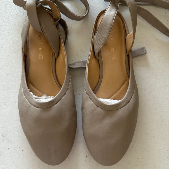 Clarks Women's Sz 7.5 Grace Sofia Grey Combi Leather - Picture 1 of 14